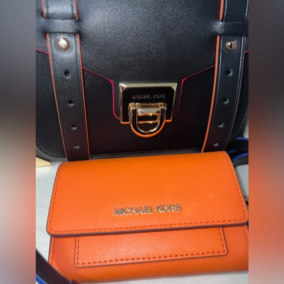 Michael Kors 🌈 Set School Satchel Multicolor NWT And Wallet NWOT PRIDE RAINBOW - Picture 4 of 9